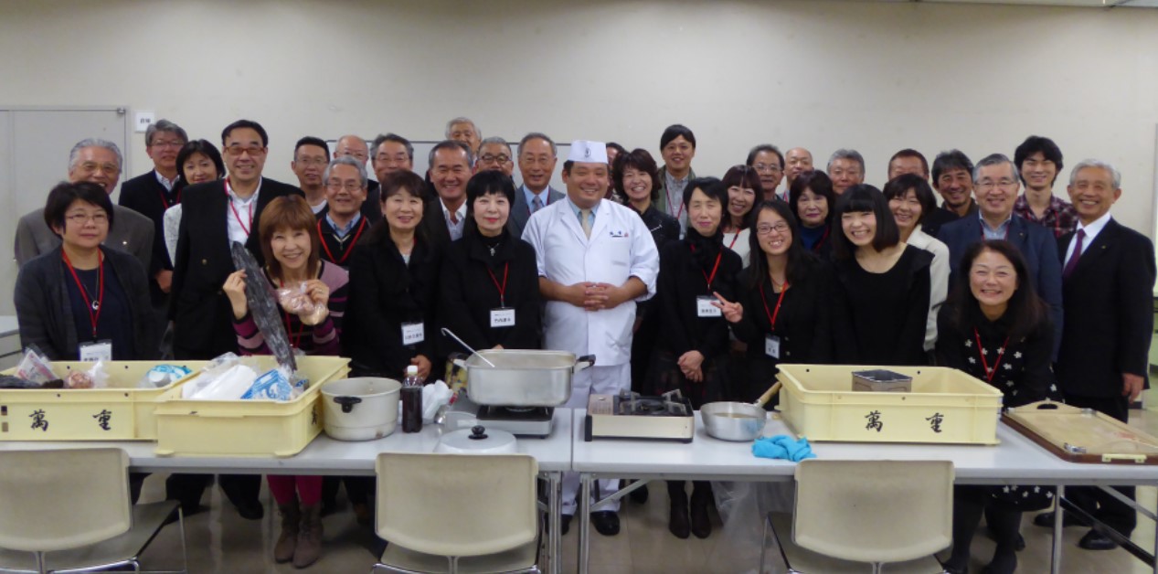 京都の伝統文化を学ぶ「出汁取り」体験実施